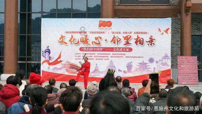 楼上没漏点 楼下墙面渗水 原来是楼道竖井的暖气主管道损坏